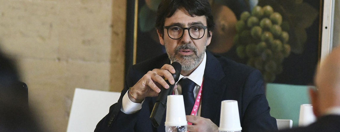 Intervenire urgentemente e con misure straordinarie per salvare il nostro sistema produttivo ed evitare una pesante contrazione economica